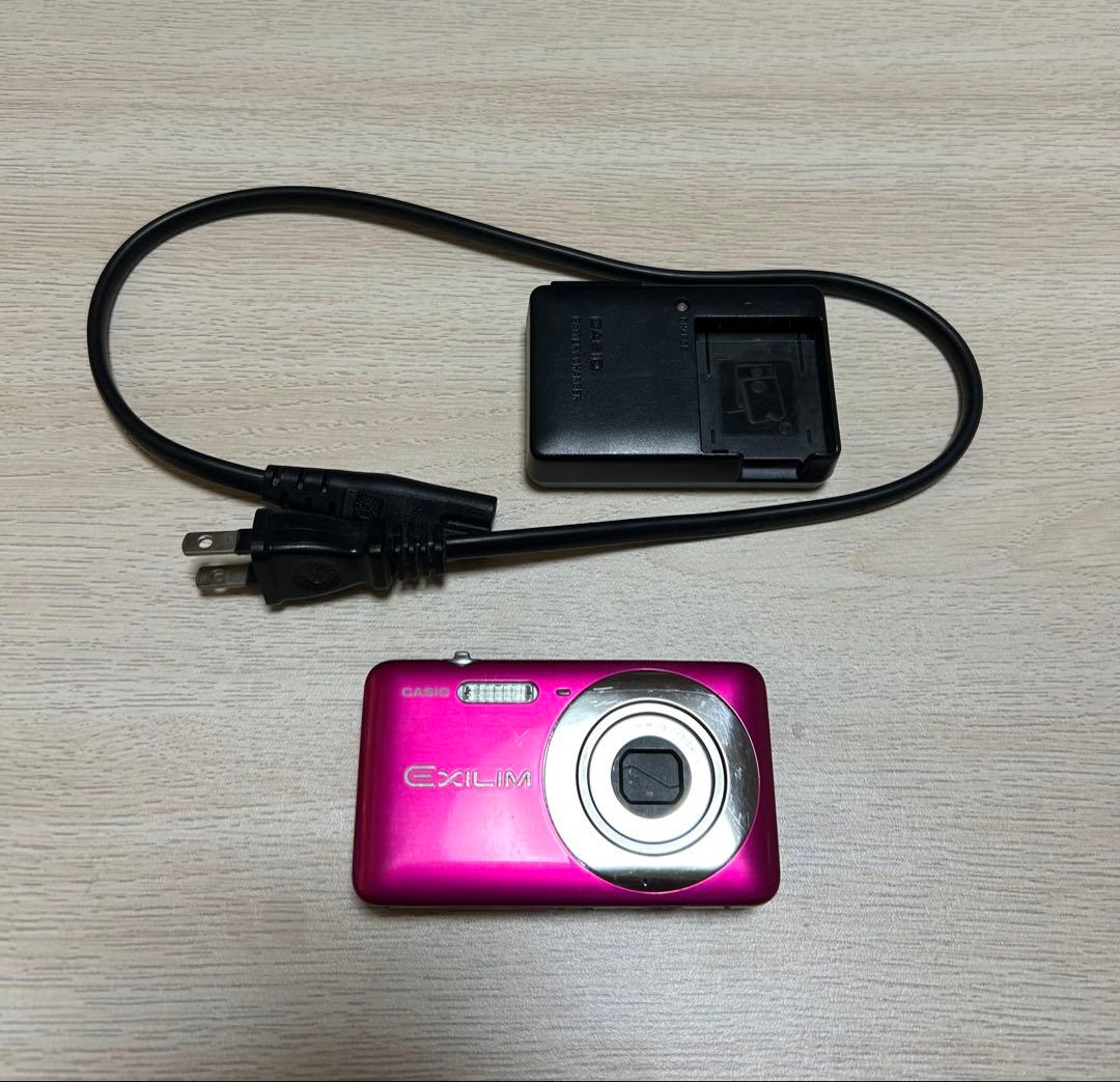 CASIO EXILIM EX-Z800 デジカメ　コンパクト