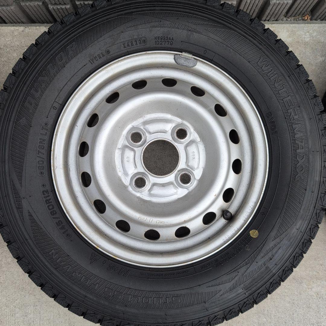 バリ山！ダンロップ スタッドレスタイヤ ミニキャブ 22年製 145/80r12