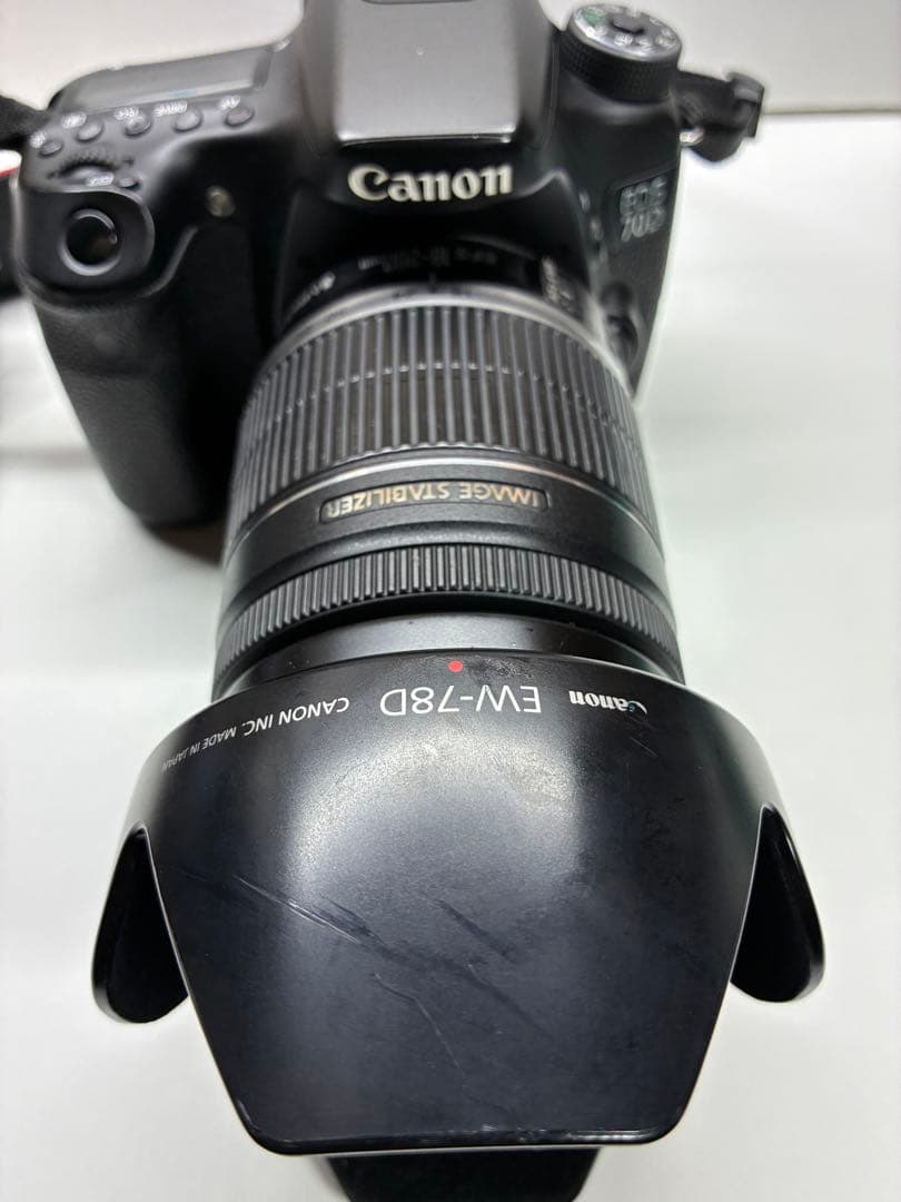 canon70d 18-200レンズ付き　予備バッテリー有り