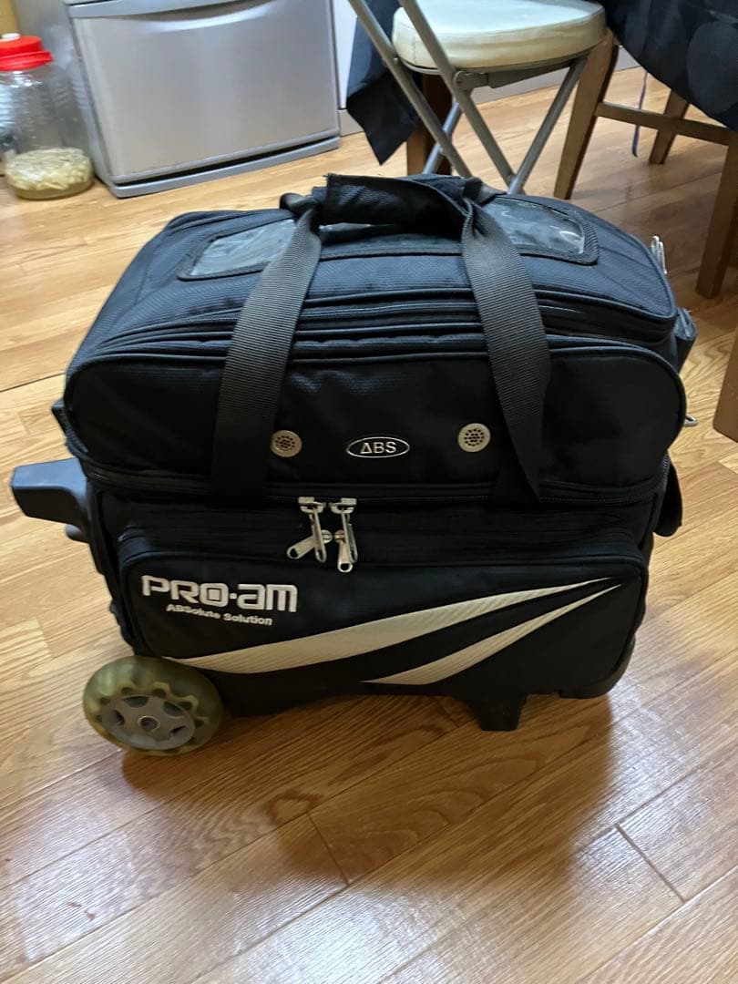 Jackal 赤ボウリングボールとスペアボール シューズ、カバン全てセット