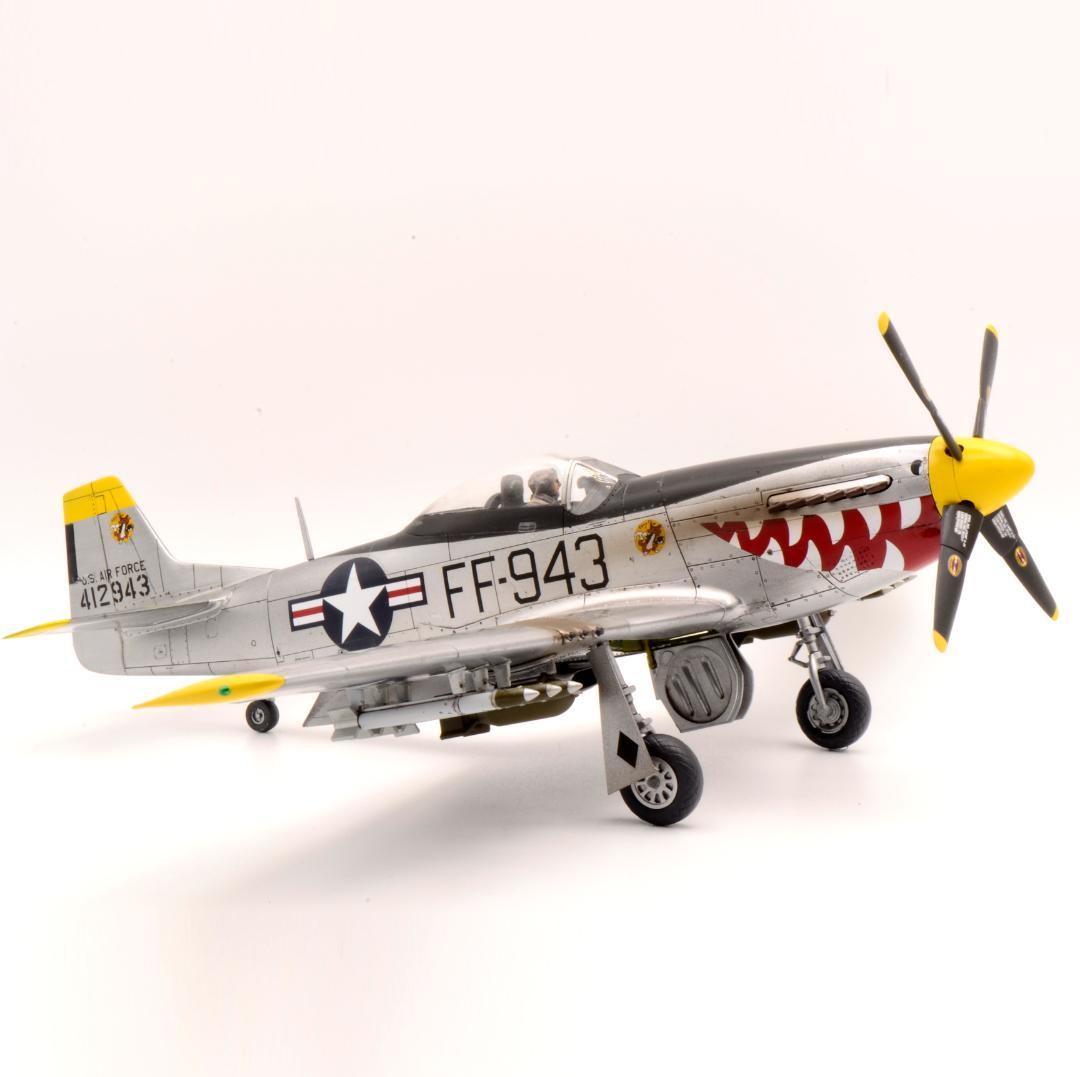ムスタングです。1/48 P400 P51 2機セット(プラモ 完成品)
