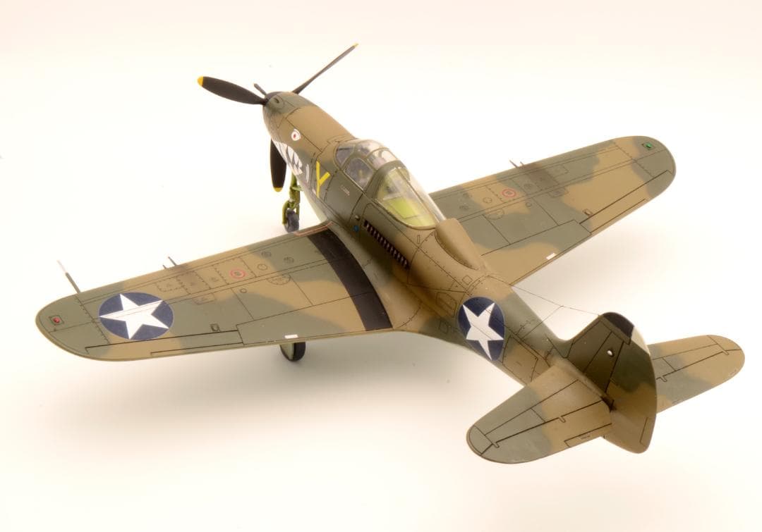 ムスタングです。1/48 P400 P51 2機セット(プラモ 完成品)