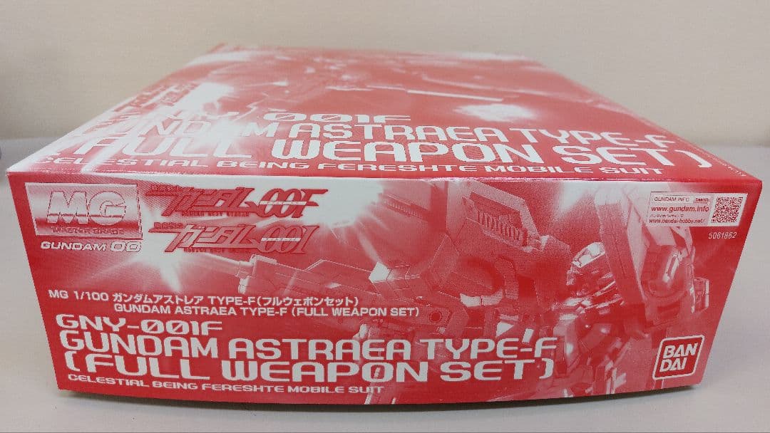 新品　ＭＧ 1/100 ガンダムアストレア TYPE-F（フルウェポンセット）