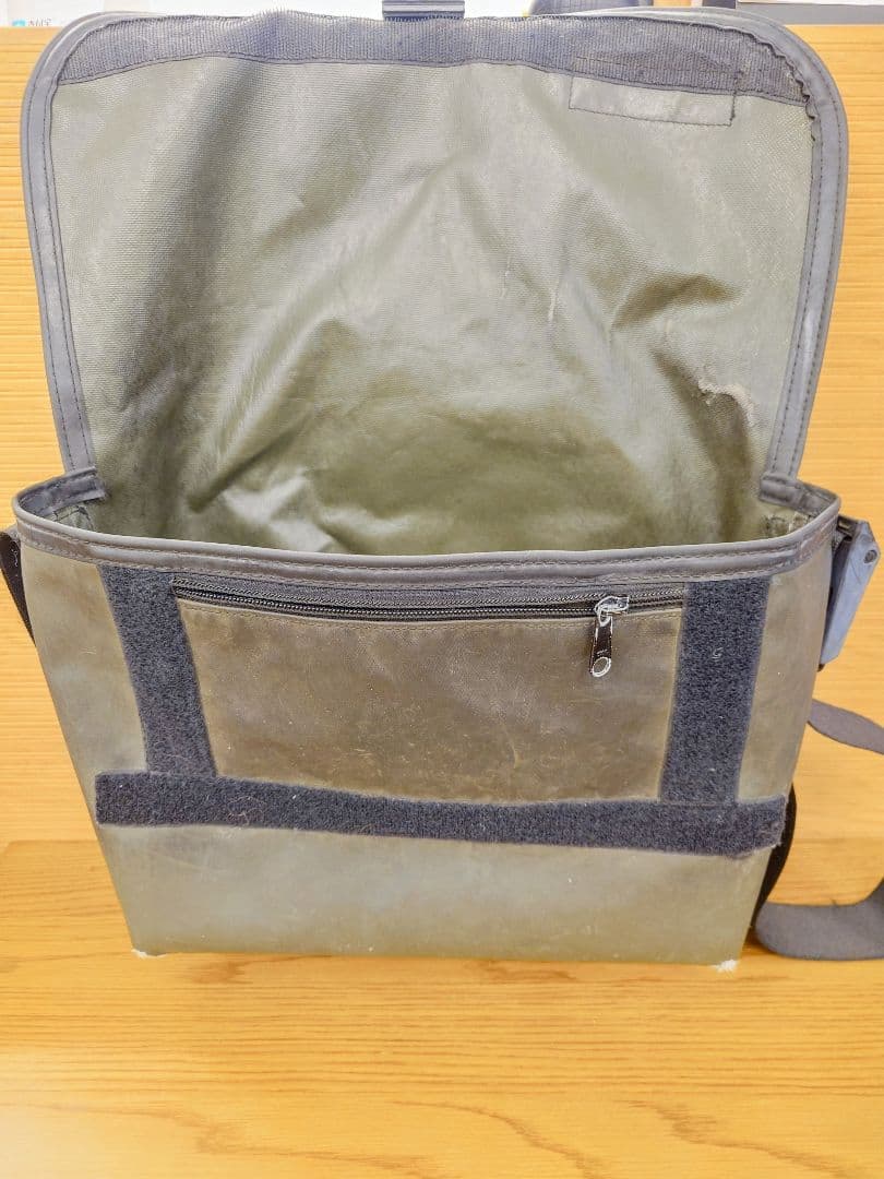 FREITAG メッセンジャーバッグ オリーブグリーン カーキ