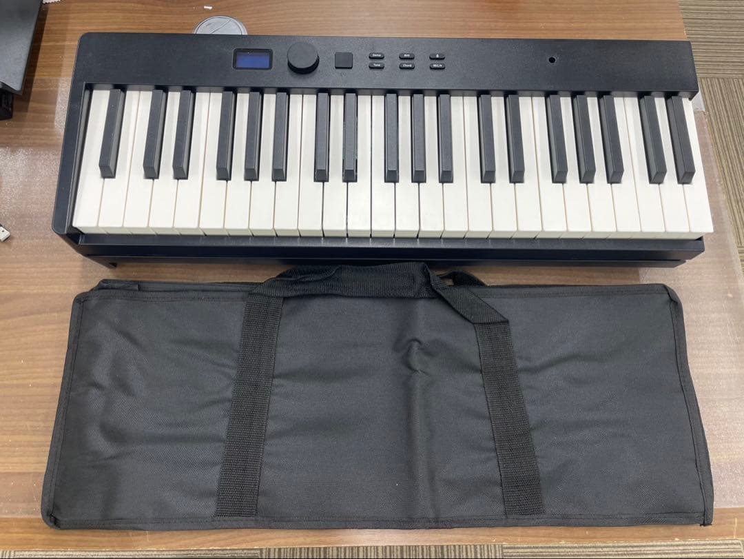 折りたたみ電子ピアノ　88鍵盤　充電タイプ　ブラック