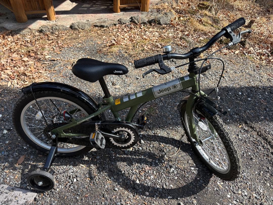 【美品】Jeep 子供用オリーブ色 2025年　　　　　　　現行モデル 18in