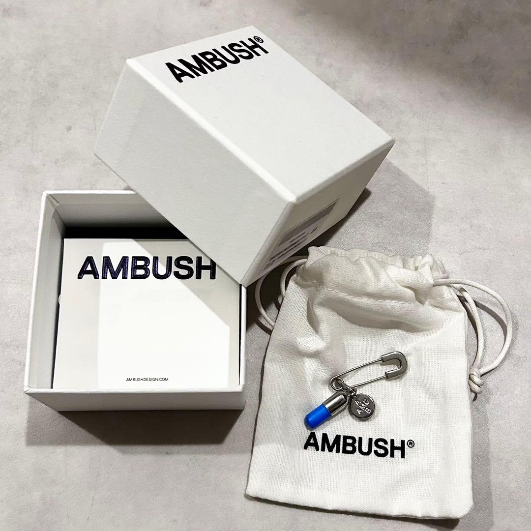 AMBUSH PILL CHARM EARRING 2(安全ピンピアス)