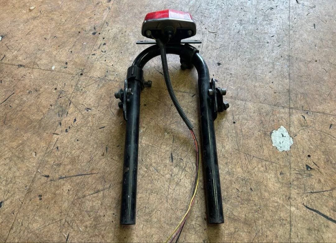 POSH ループフレームフェンダーレス ルーカスランプ SR400/SR500