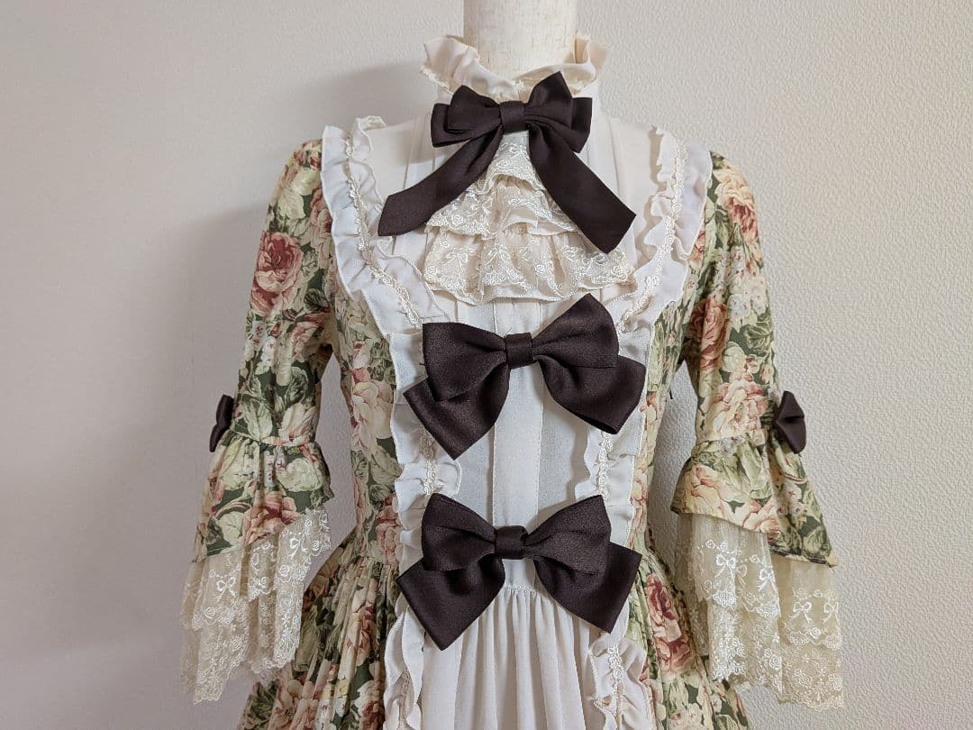 ス*ラ様 Innocent World アンティークドールドレス ファヌエル グ