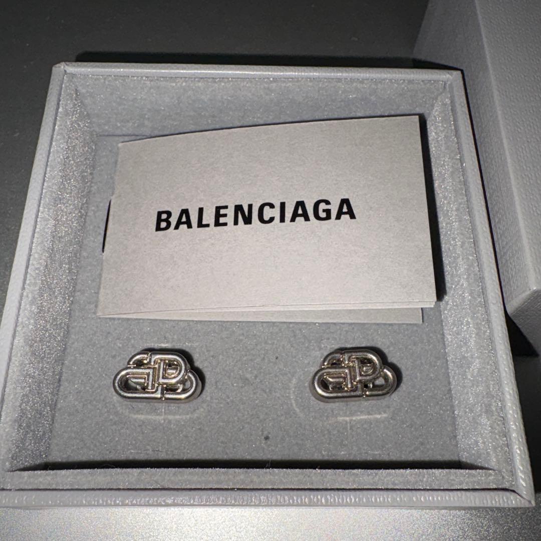 BALENCIAGA ピアス（両耳）