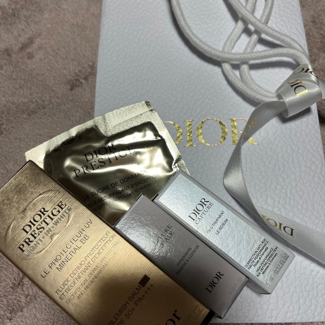 プレステージ　ホワイト　ル　プロテクター　UV ミネラル　BBクリーム 01