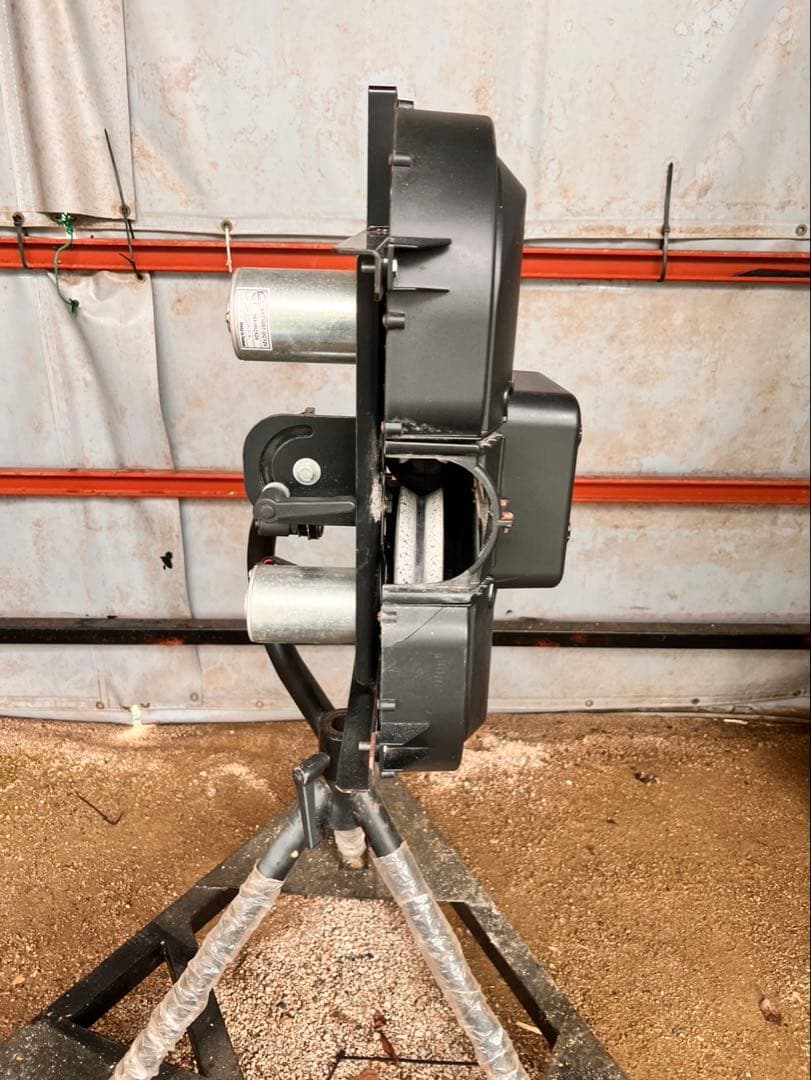 軟式バッティングマシン