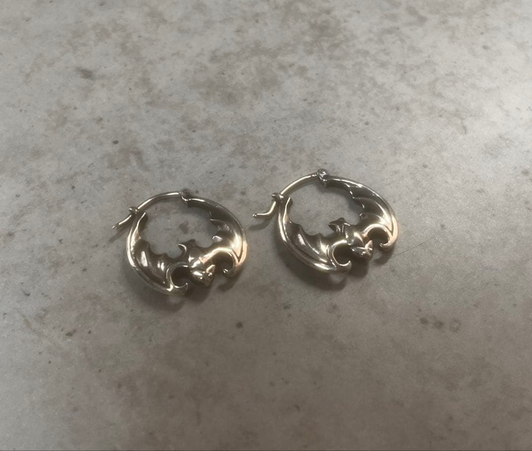 MAGICAL DESIGN シルバーピアス　コウモリ　BAT EARRING