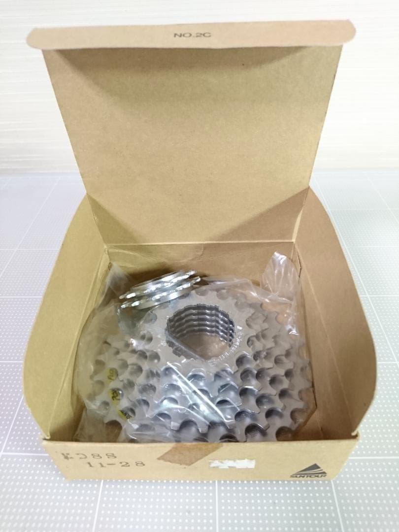 【新品】 ８速リアハブ & スプロケット SUPERBE PRO サンツアー