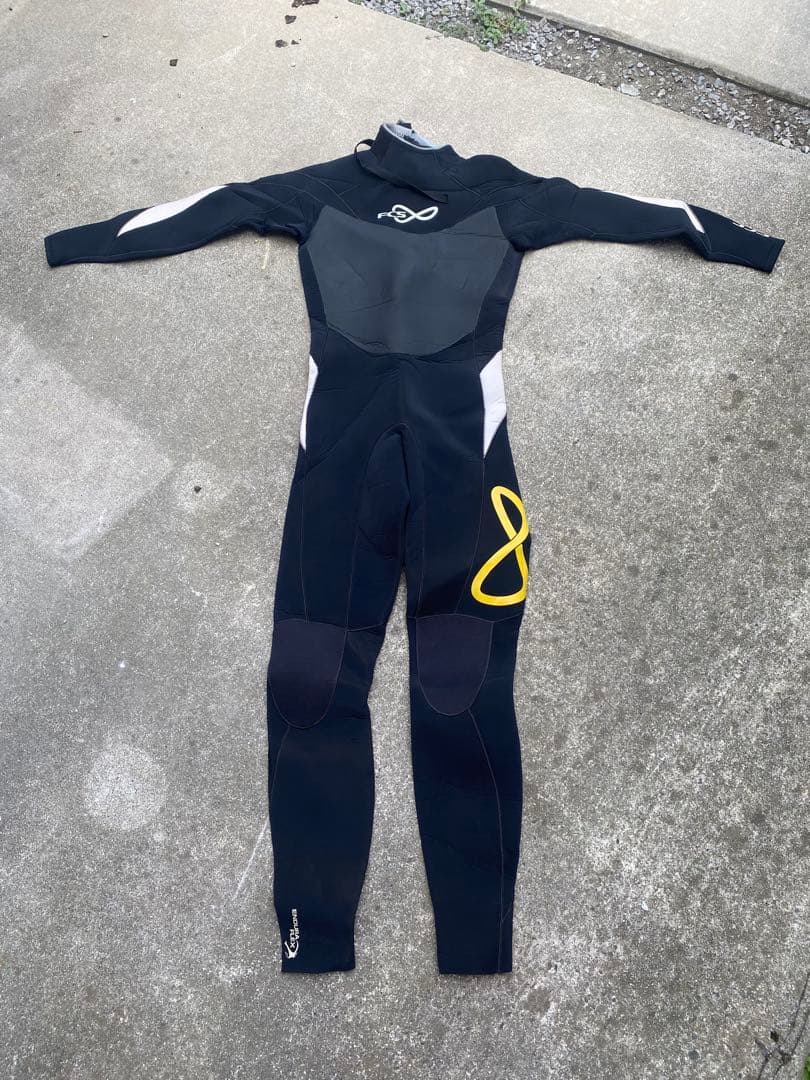 FCS フルスーツ　サイズML 試着のみ