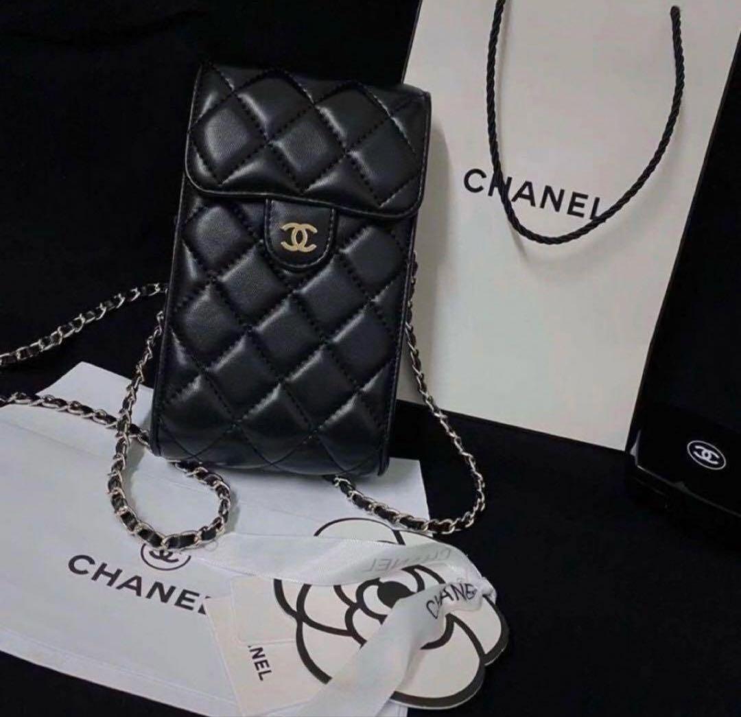 CHANEL ノベルティ スマホショルダー チェーンポーチ ラムスキン