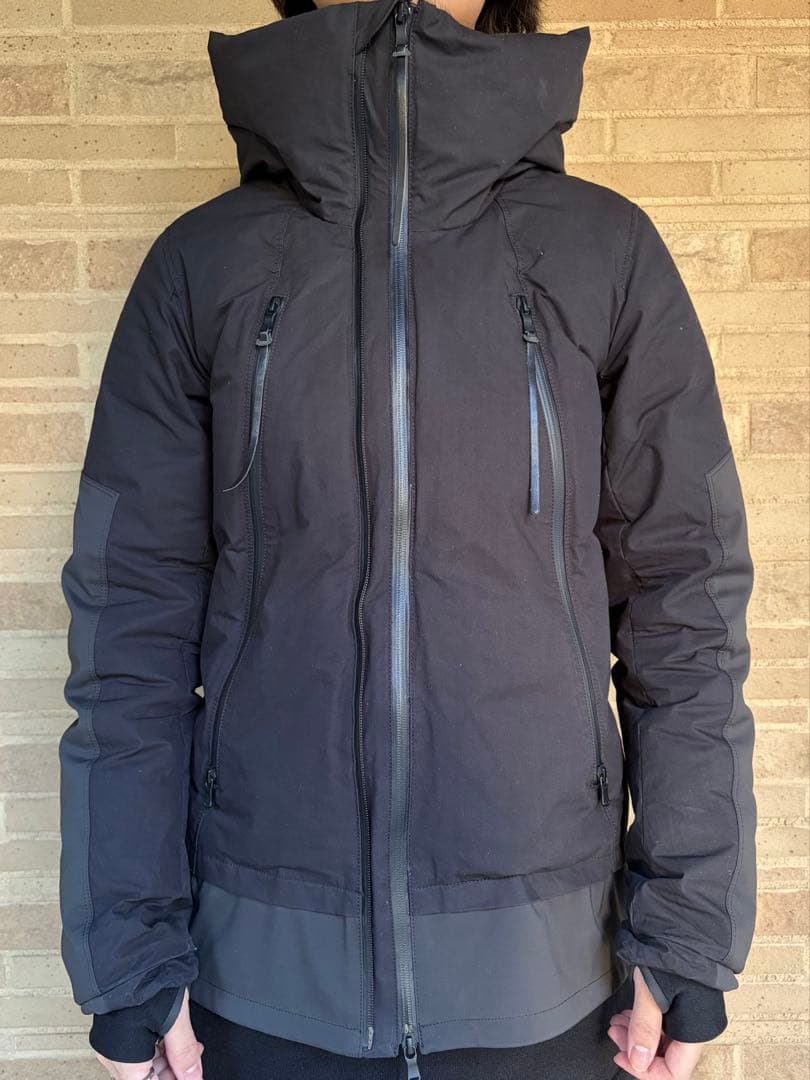 The Viridi-anne × RIPVANWINKLEダウンジャケット