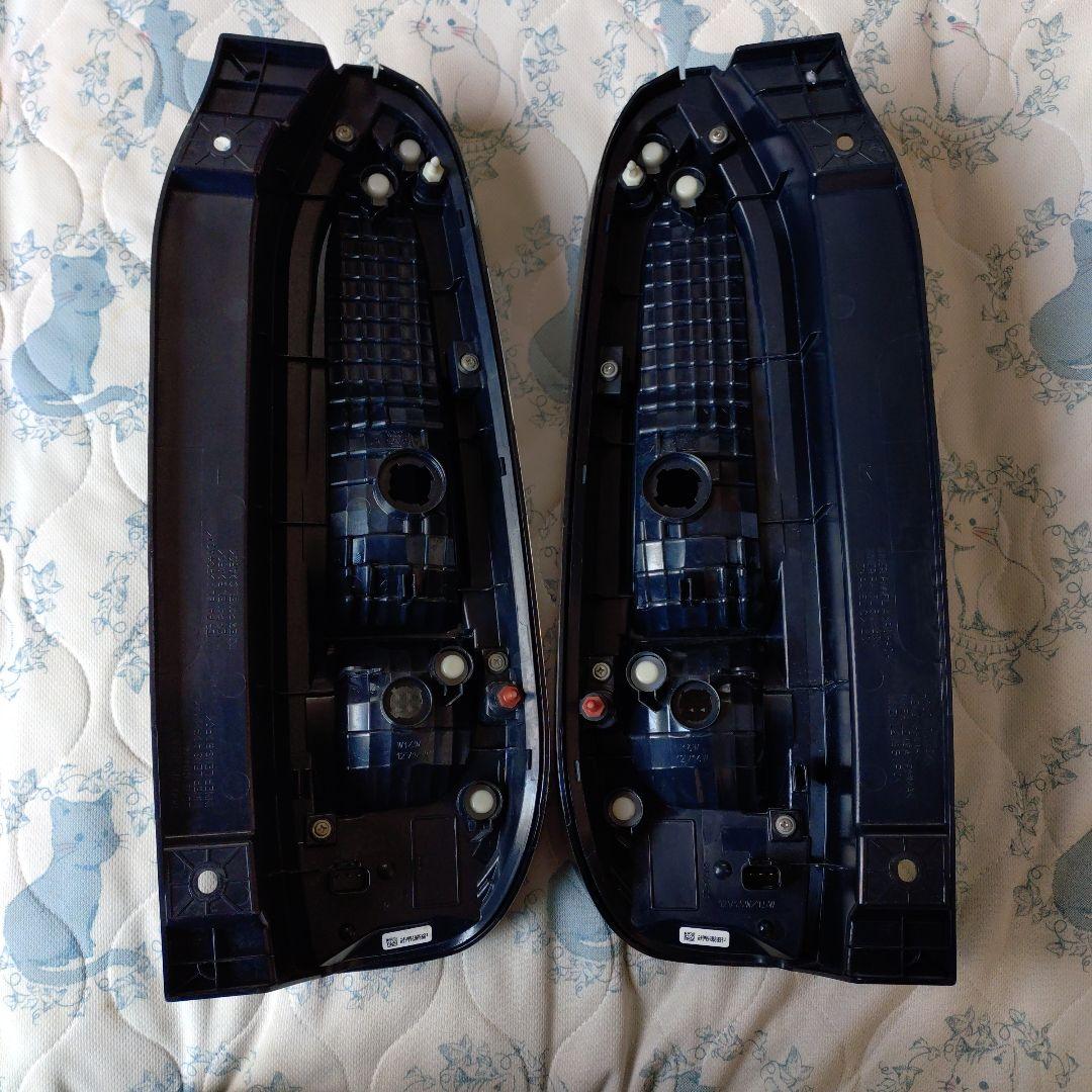 日産ルークス　デリカミニ　テールランプ　左右セット