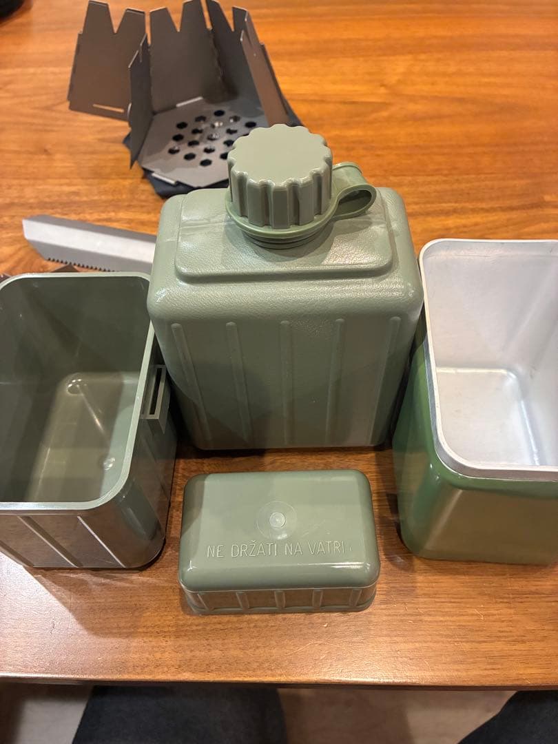 バーゴ、エバニュー、ユーゴスラビアのメスキット、軍幕野営セット‼️