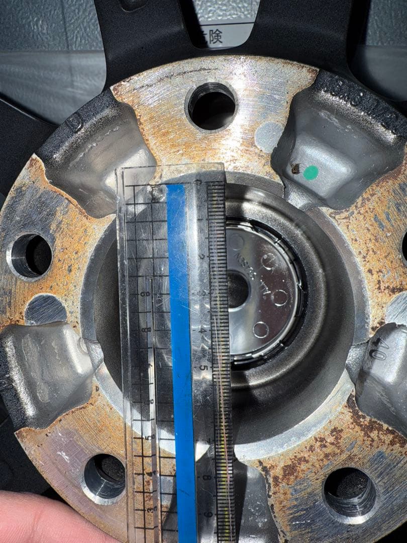 スタッドレスタイヤ　F:6.5J-16/R:6.5J-16