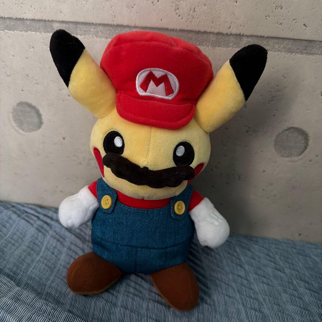 マリオピカチュウ　ぬいぐるみ