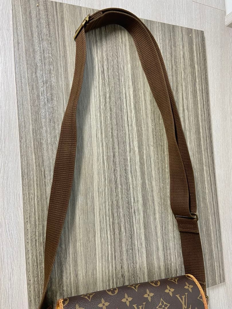 ルイヴィトン　モノグラム　ボスフォール　メッセンジャーバッグ　M40106