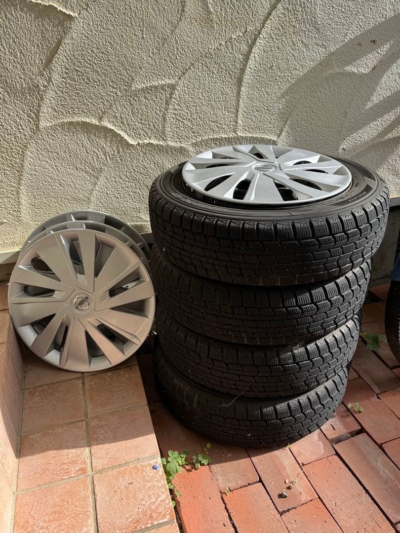 DUNLOP 155/65R14 スタッドレス タイヤセット　日産デイズ