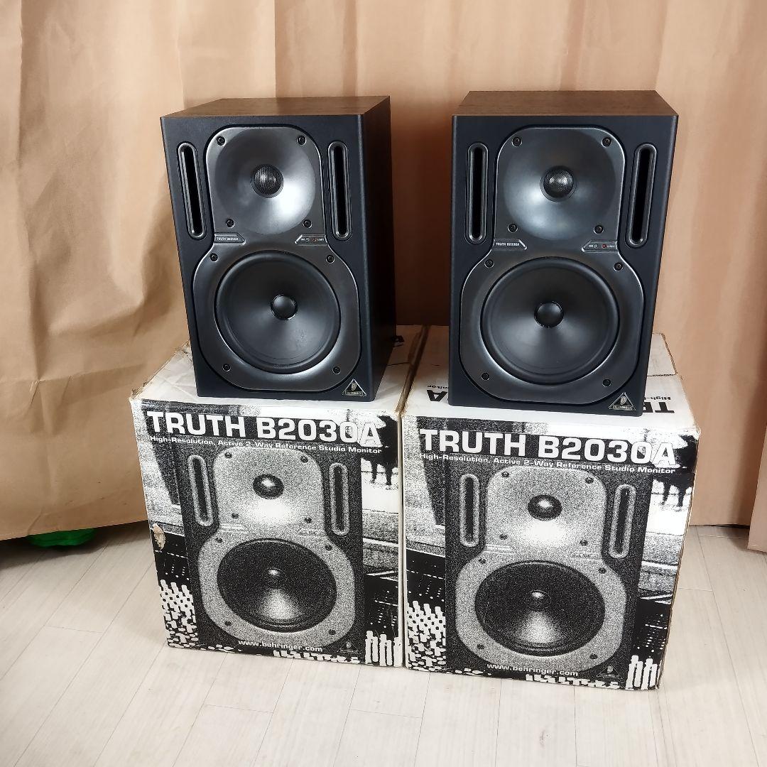 スタジオモニタースピーカー 　TRUTH B2030A BEHRINGER