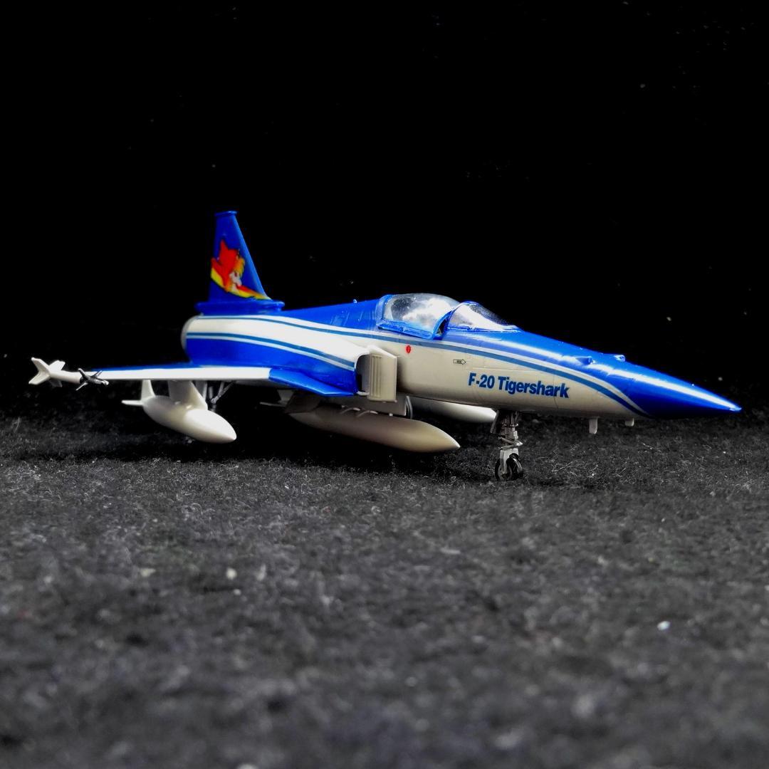 1/72 エリア88 F-20 タイガーシャーク \"風間真” 完成品