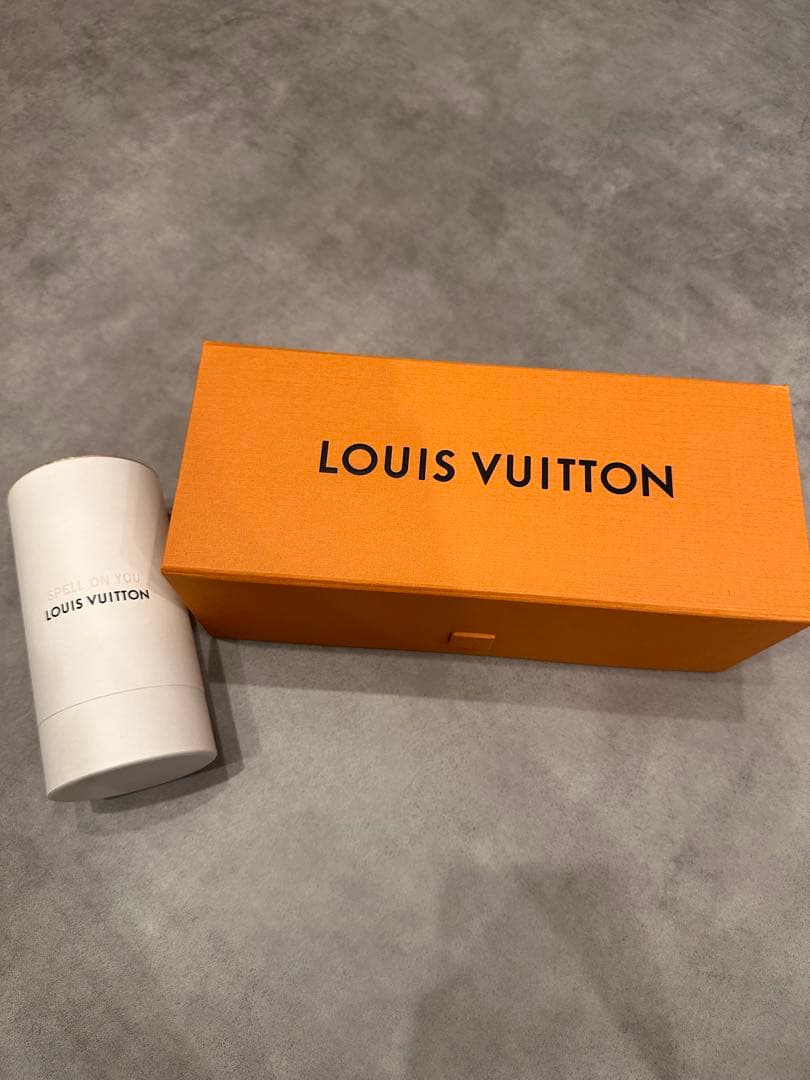 LOUIS VUITTON SPELL ON YOU 香水　トラベルセット