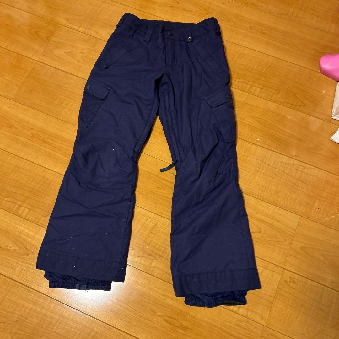 値下げ　バートン　キッズM ファー付きスノーボードウェア 上下セット　140cm