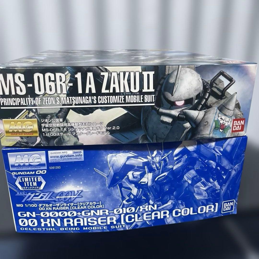 MGシンマツナガ専用ザクVer2.0のMGダブルオーライザークリアカラーのセット