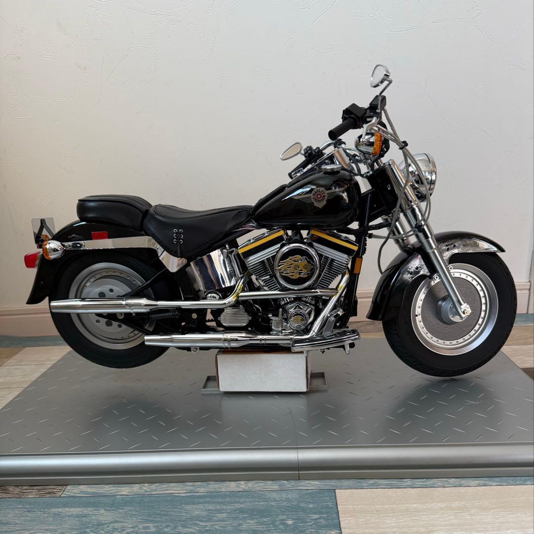 FLSTF FAT BOY レアなドール2体付き