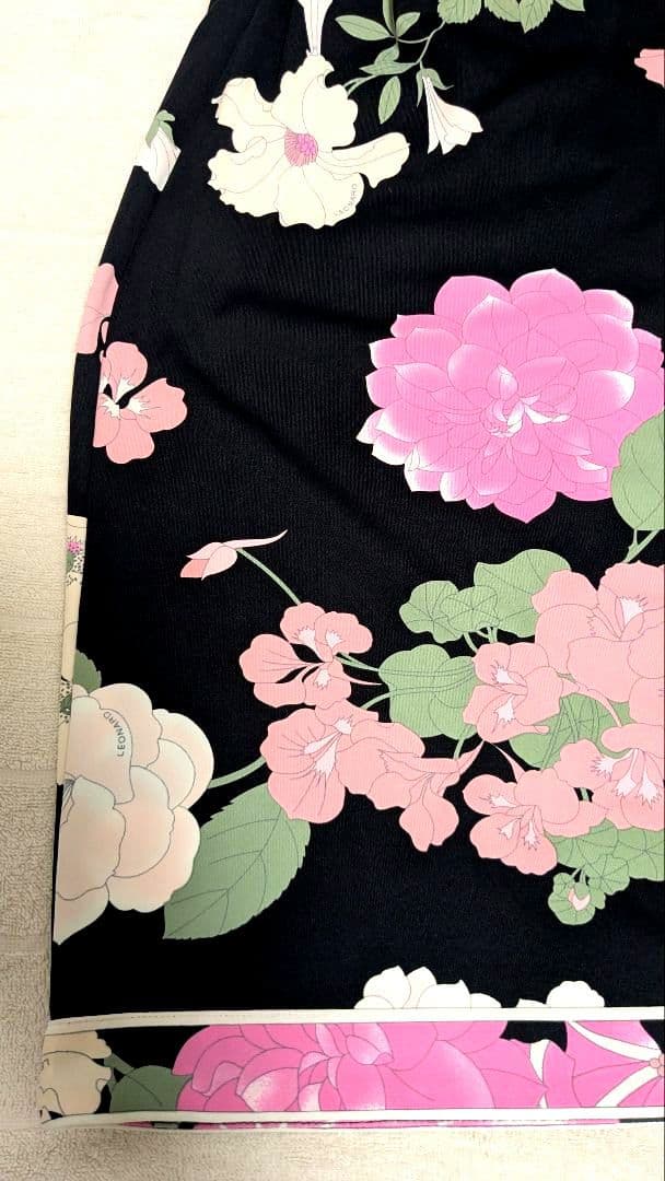 レオナール　Leonard　美品　綺麗な 花柄ラップスタイルワンピース