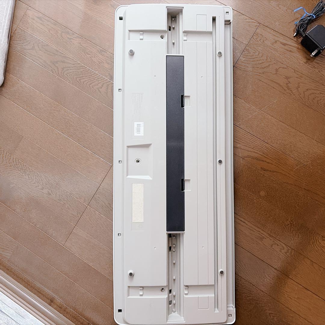 ヤマハ 電子キーボード スタンド付　キーボード 光る鍵盤 EZ-J15