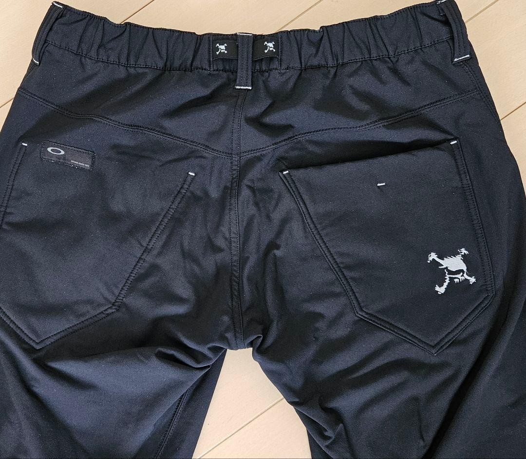 美品！OAKLEYオークリースカル　リバーシブル上下セットアップ（Lサイズ）