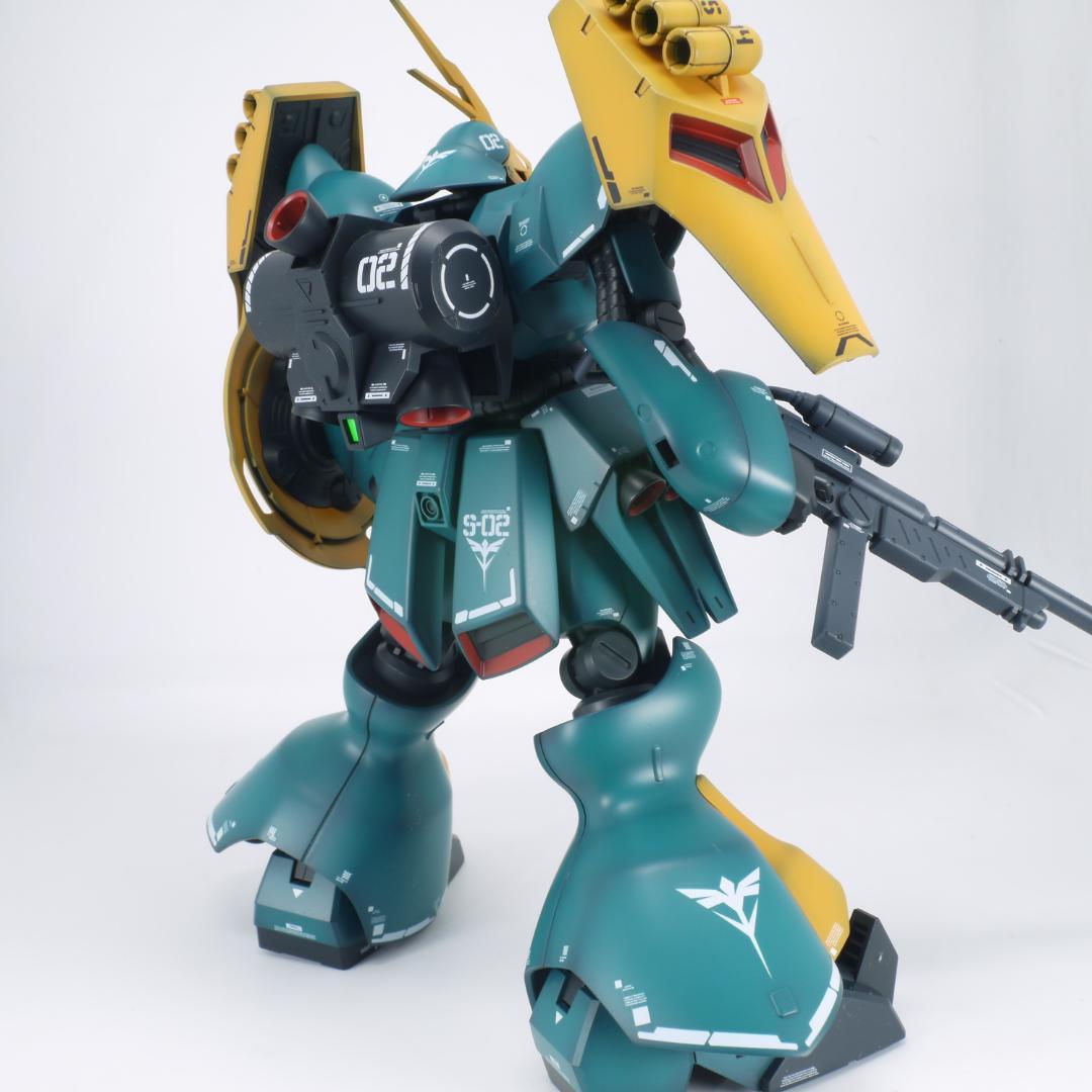 ガンプラ　HG ヤクト・ドーガ（ギュネイ機）　全塗装　完成品
