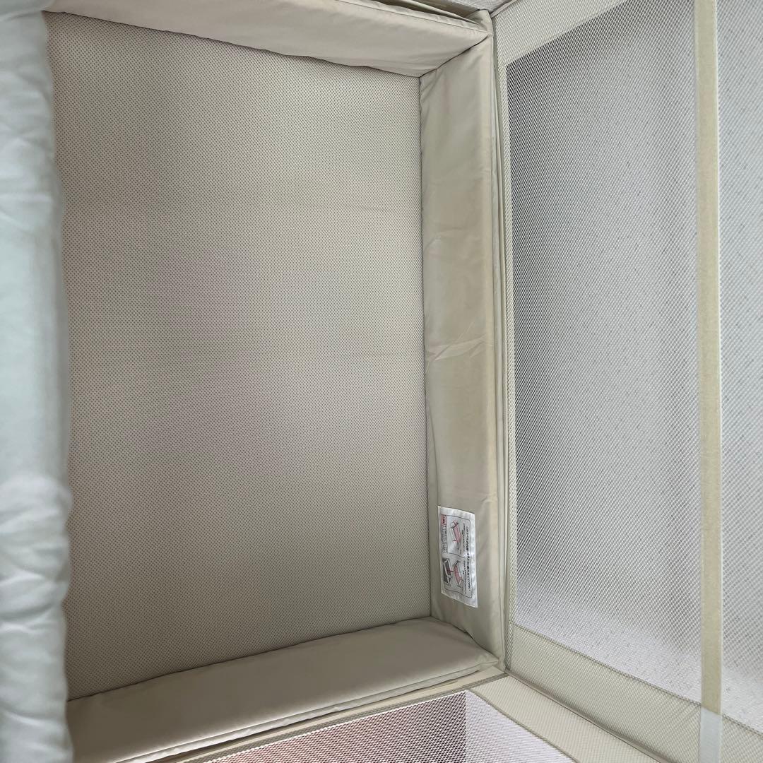 アップリカココネルエアー　2024年購入　折りたたみメッシュベビーベッド グレー