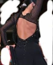 黒のビジュー付きダンス衣装　ヤナギタダンスウェア