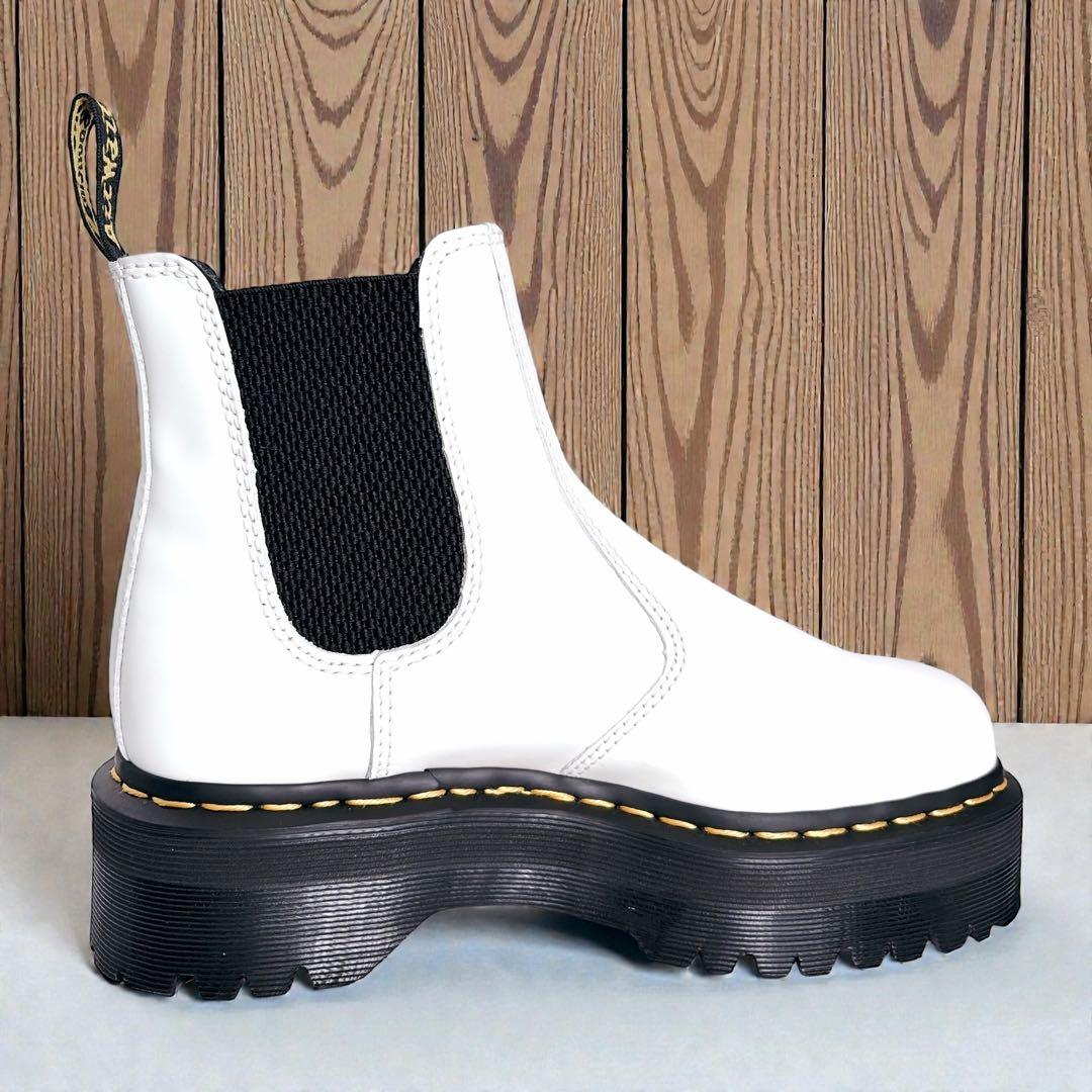 美品　Dr. Martens QUAD チェルシーブーツ24〜24.5cm厚底