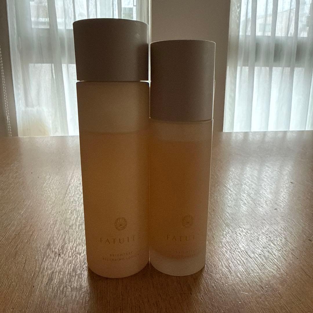 lola様 ファチュイテ　化粧水　美容液