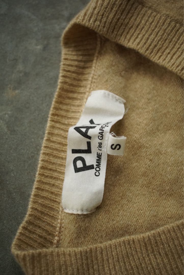 play comme des garcons vネック セーター ベージュ M