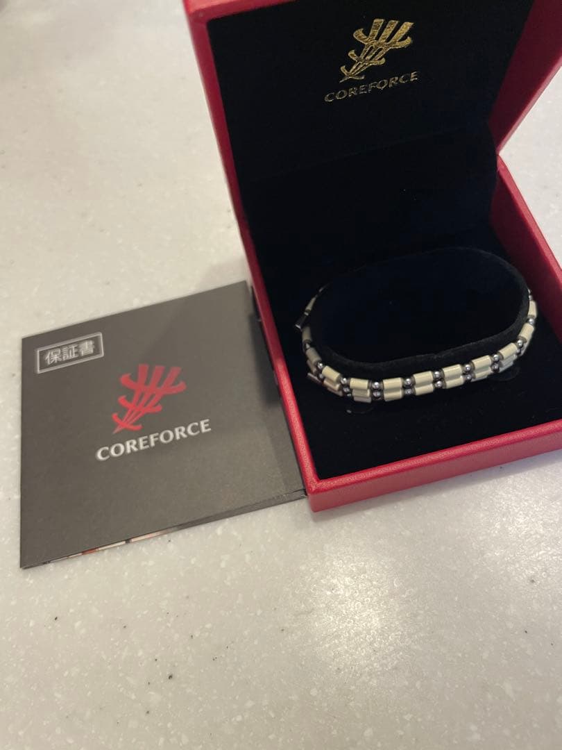 COREFORCE ホワイトネックレス 50cm 専用ケース付き