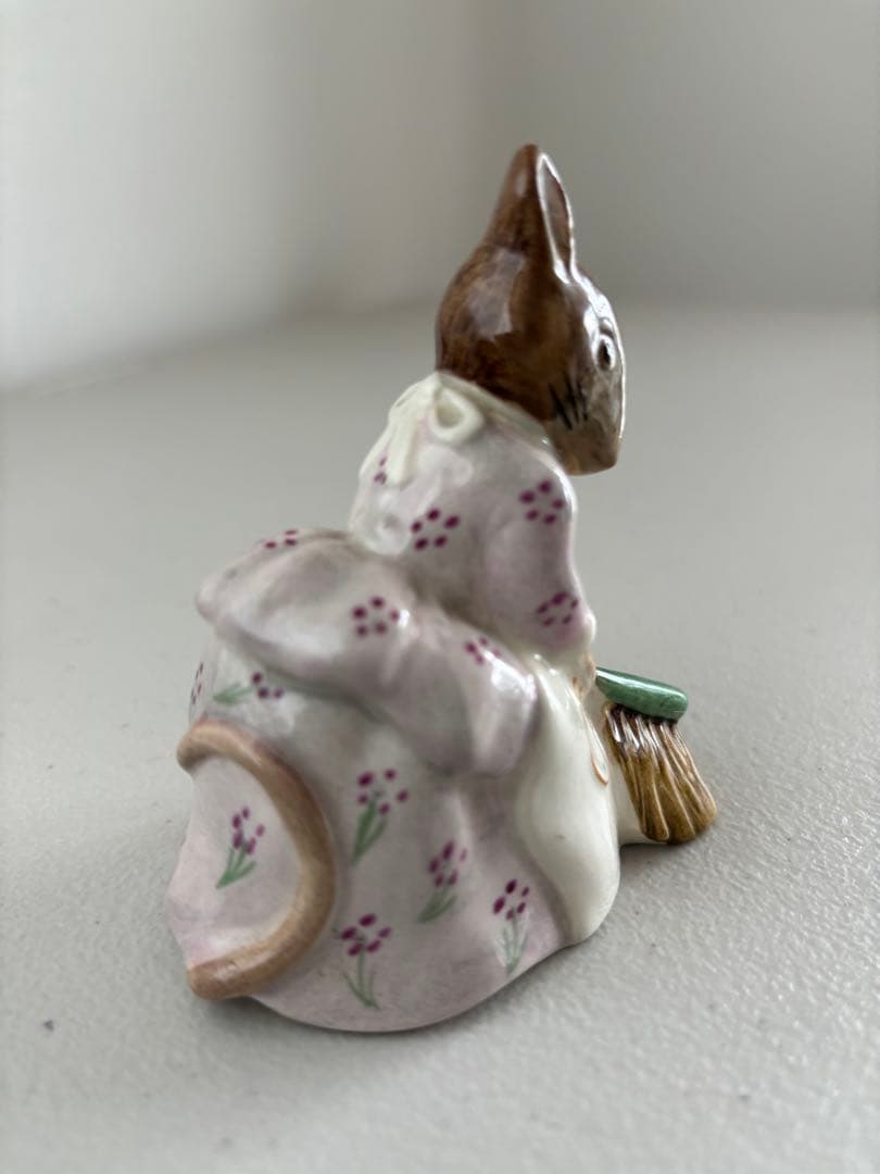 稀少品、Beswick社　ピーターラビットのフィグリン　4体まとめて！