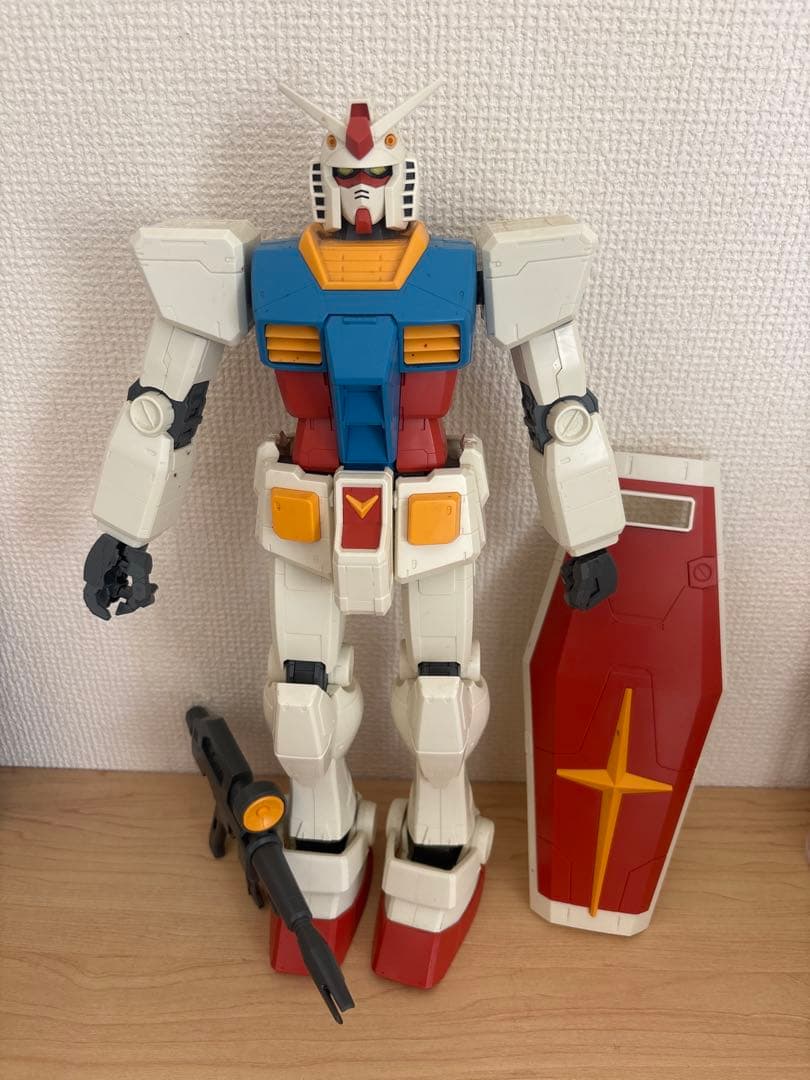 メガサイズRX-78-2 ガンダム1/48 約40cmビームライフル・シールド付