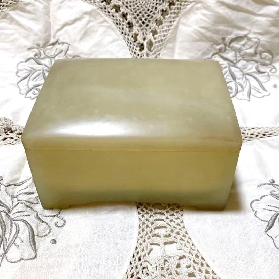 玉石白玉　箱　骨董　時代物 アンティーク