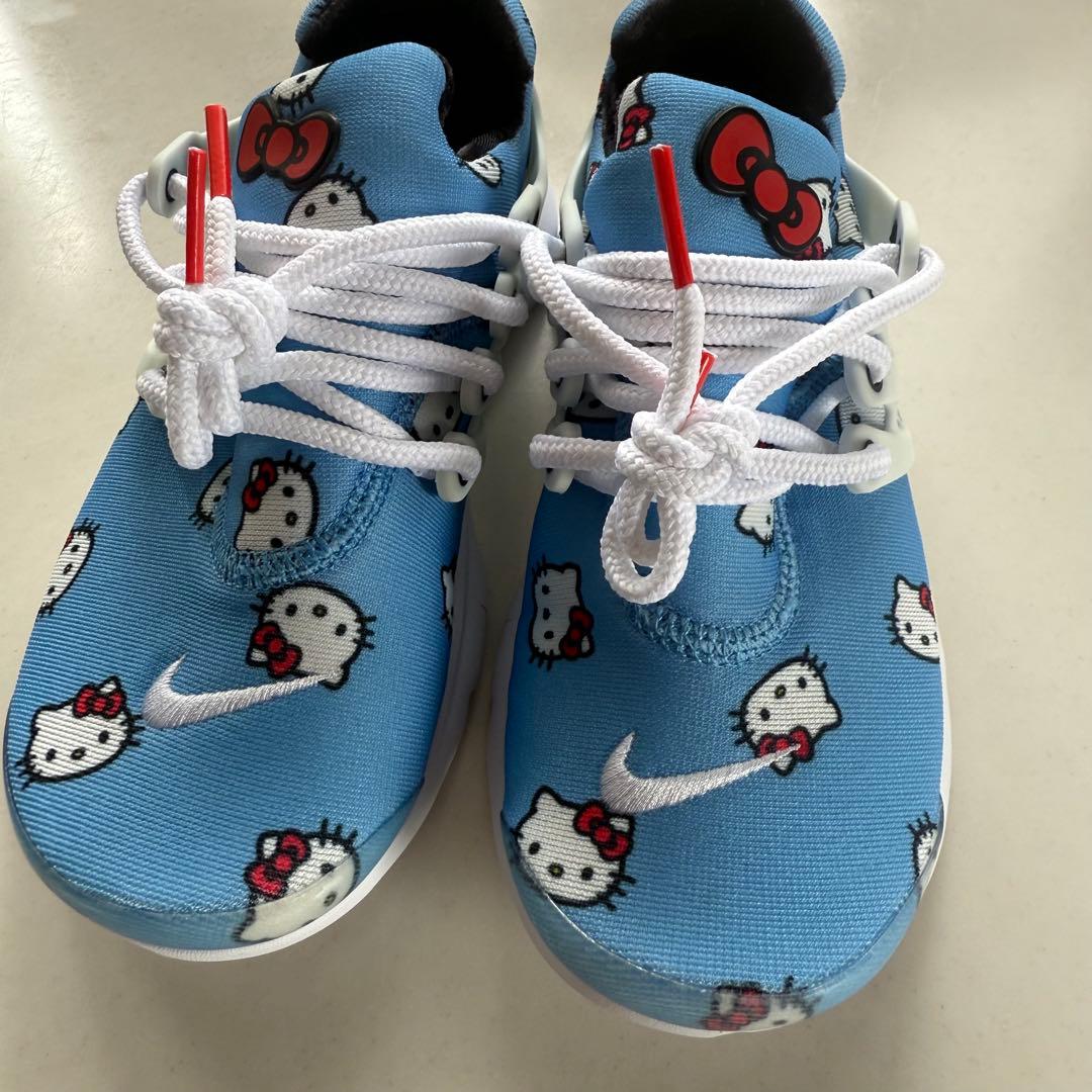 ハローキティ NIKEスニーカー 19cm 新品未使用