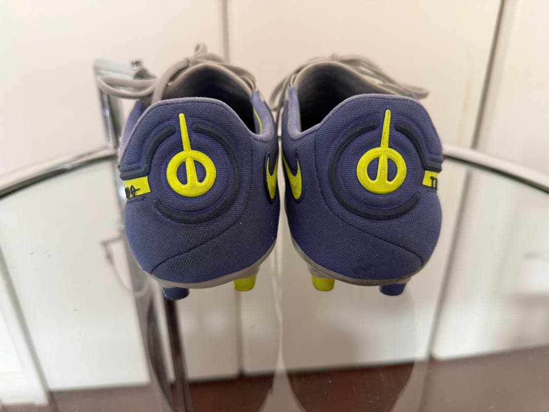 Nike ティエンポレジェンド9 エリートAG 26.5 シルバー 中古