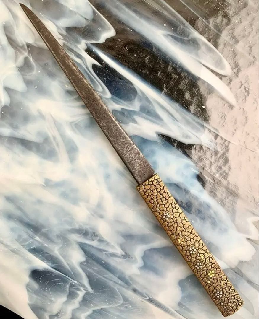 小柄　桜花弁図小袋　刀装具（15cm以下の合法サイズ）