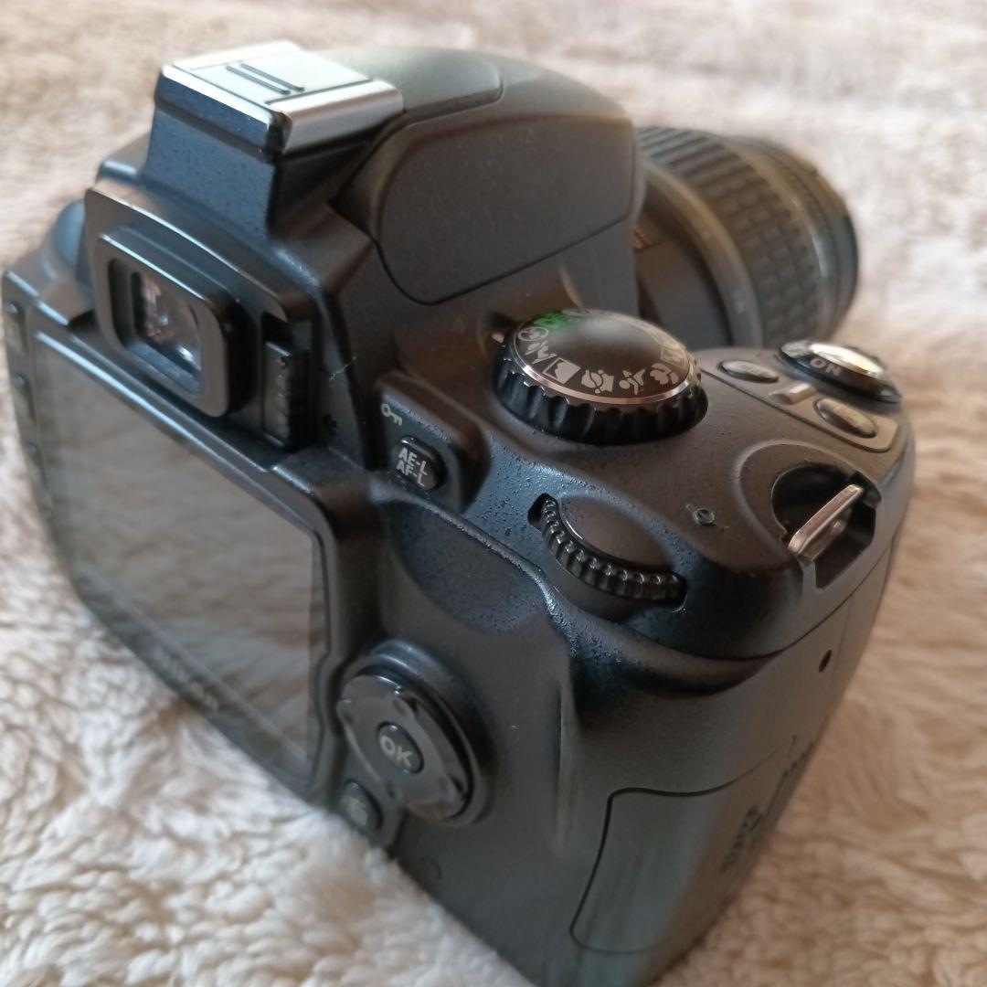 Nikon D40デジタル一眼レフ 18~55ミリ標準ズームセット[極美品]